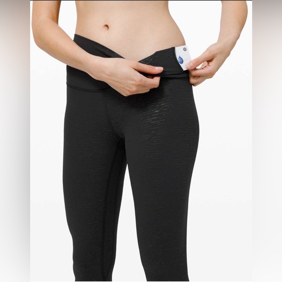 SOLD 💥Align Code Embossed Pant 25” - Picture 6 of 6